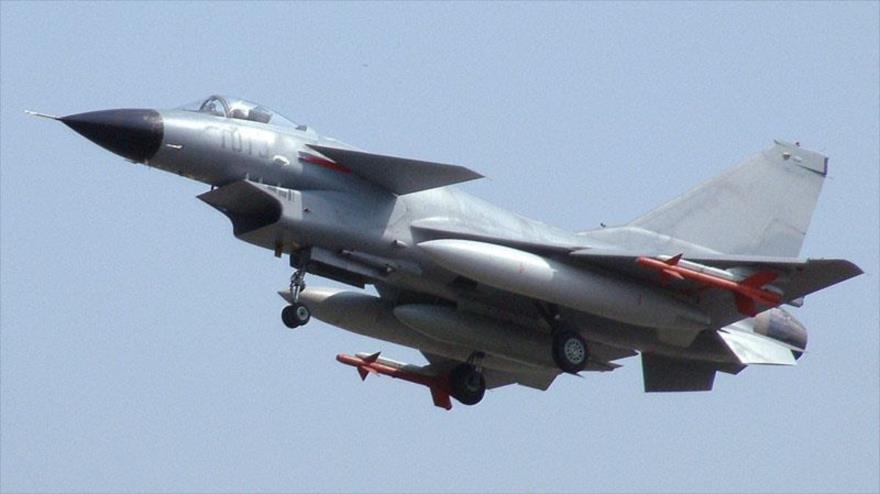 Avión de combate chino tipo Chengdu J-10.