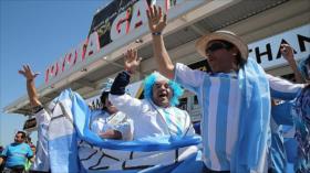 Con Messi y el Che, hinchas alientan a Argentina en Copa América