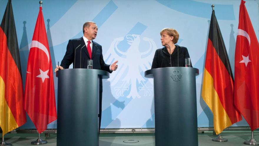La canciller alemana, Angela Merkel, y el presidente de Turquía, Recep Tayyip Erdogan.