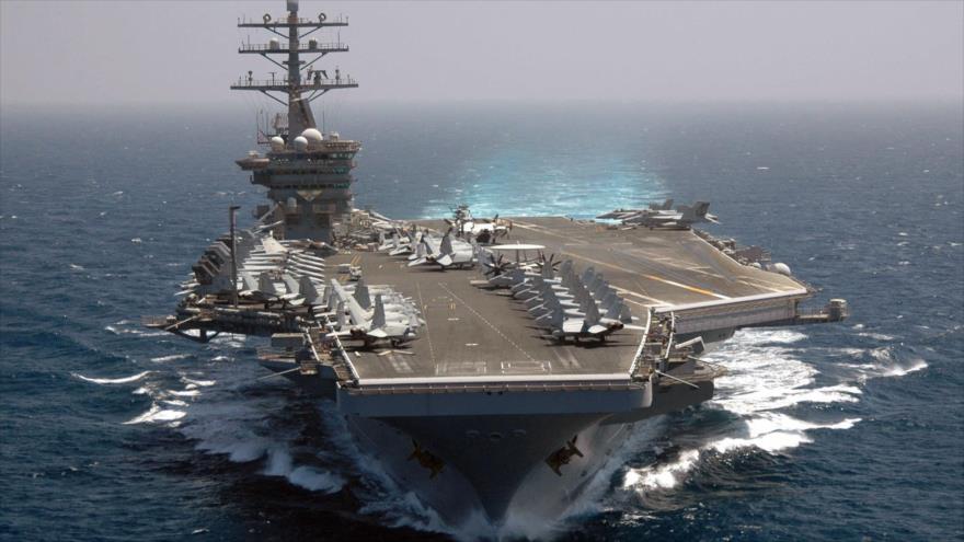 El portaaviones de la Armada estadounidense USS Dwight D. Eisenhower.