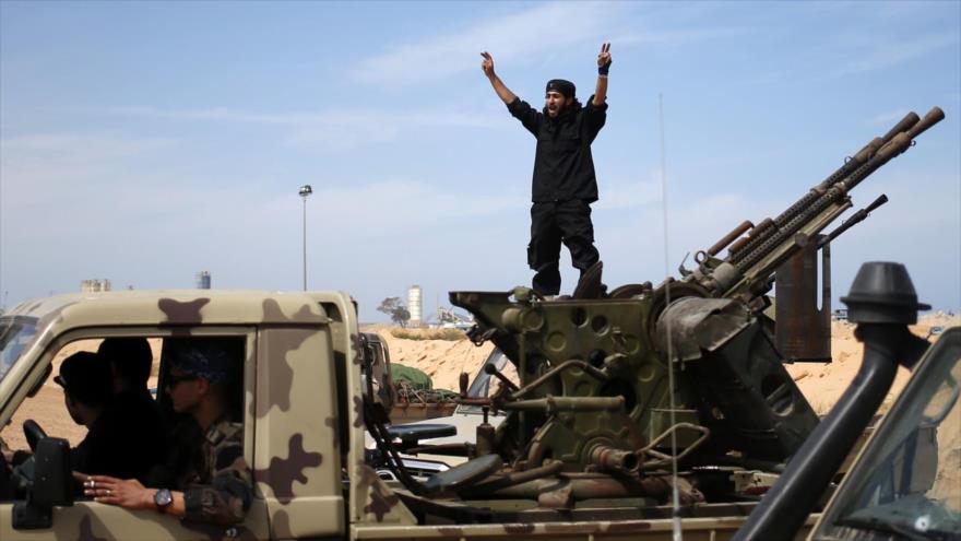 Unos integrantes del grupo terrorista EIIL (Daesh, en árabe) en Libia.