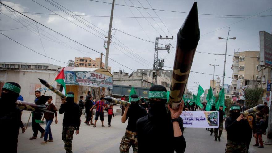 Desfile de combatientes de HAMAS en Gaza.