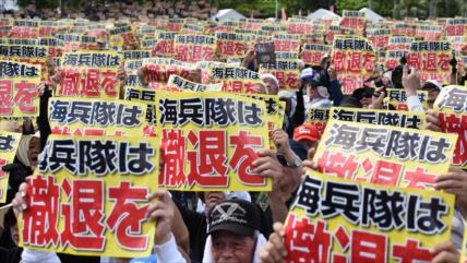 Decenas de miles de japoneses protestan contra presencia militar de EEUU