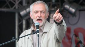 Corbyn pide a británicos dirigir su enfado contra la austeridad