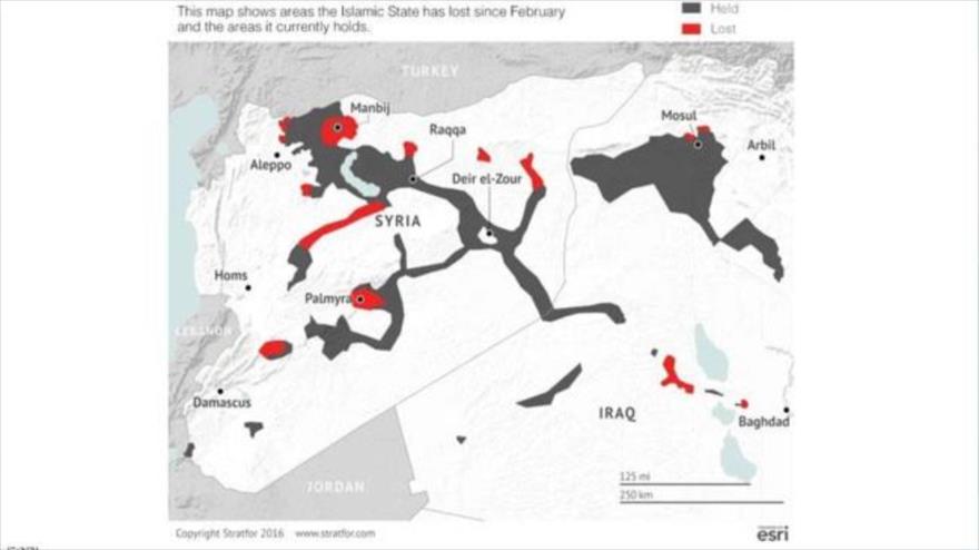 Partes marcadas con el color rojo han sido recuperadas del grupo terrorista EIIL (Daesh, en árabe), pero el color negro muestra las regiones que todavía están bajo el control de dicha banda en Siria e Irak.
