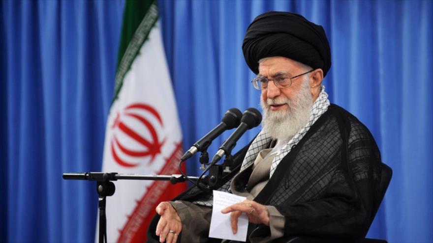 Líder iraní: Minoría tiránica está oprimiendo a la mayoría en Baréin
