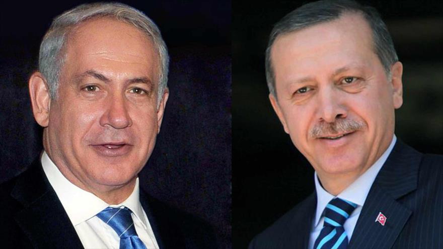 El primer ministro israelí, Benyamin Netanyahu (izda.), y el presidente de Turquía, Recep Tayyip Erdogan.
