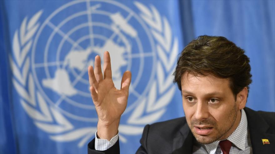 El ministro de Asuntos Exteriores de Ecuador, Guillaume Long, durante una conferencia de prensa en Ginebra, 29 de junio 2016.