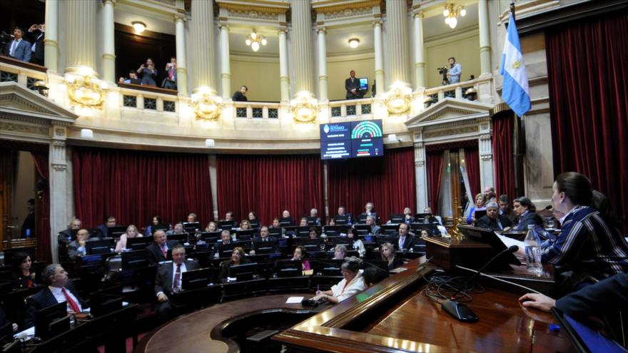 La Cámara alta de Argentina debate la ley que permite la apertura de un nuevo blanqueo de capitales, 29 de junio de 2016.