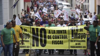 Puertorriqueños se manifiestan contra rescate impulsado por EEUU