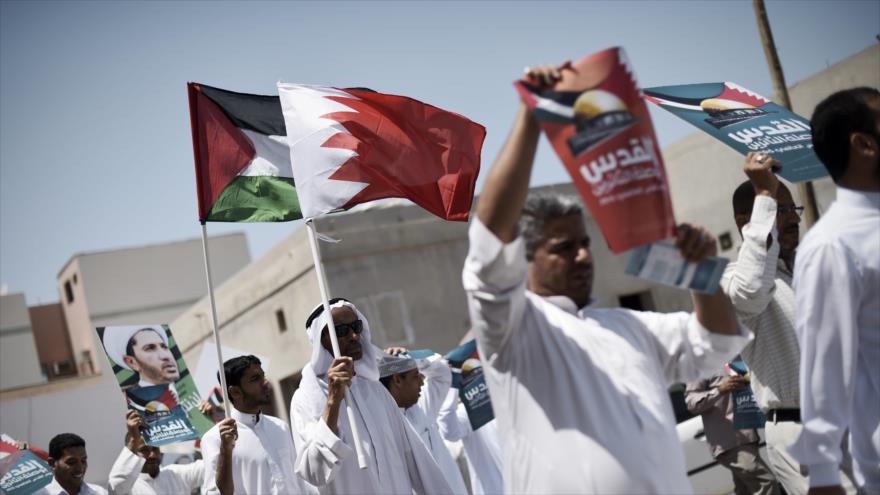 Los bareiníes se manifiestan para conmemorar el Día Mundial de Al-Quds, 10 de julio de 2015.