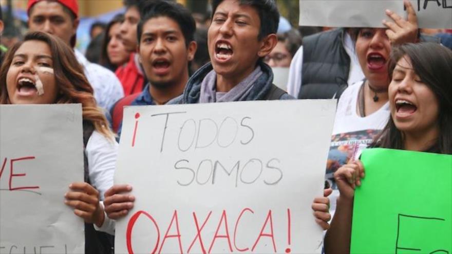 Los mexicanos rechazan la represión policial en Nochixtlán, situado en el estado sureño de Oaxaca.