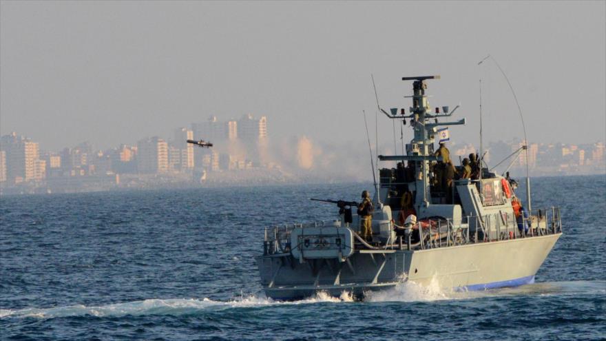 Un buque de la guardia costera israelí cerca de las costas de la Franja de Gaza.