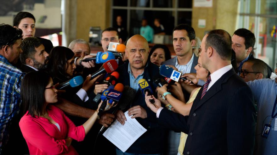 El secretario ejecutivo de la Mesa de la Unidad Democrática (MUD), Jesús Torrealba, Caracas, 28 de junio 2016.