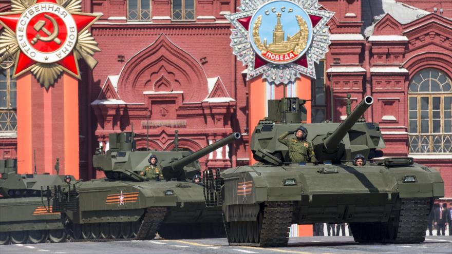 Tanques rusos durante un desfile militar en Moscú, la capital de Rusia.
