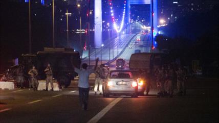 Inteligencia turca da por fracasado el golpe de Estado