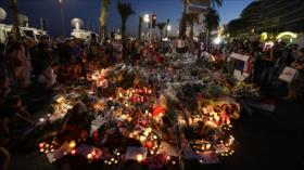 Marine Le Pen: Altos cargos de Francia pasan el tiempo comentando los atentados