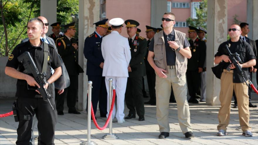 Fuerzas turcas de seguridad en Ankara.