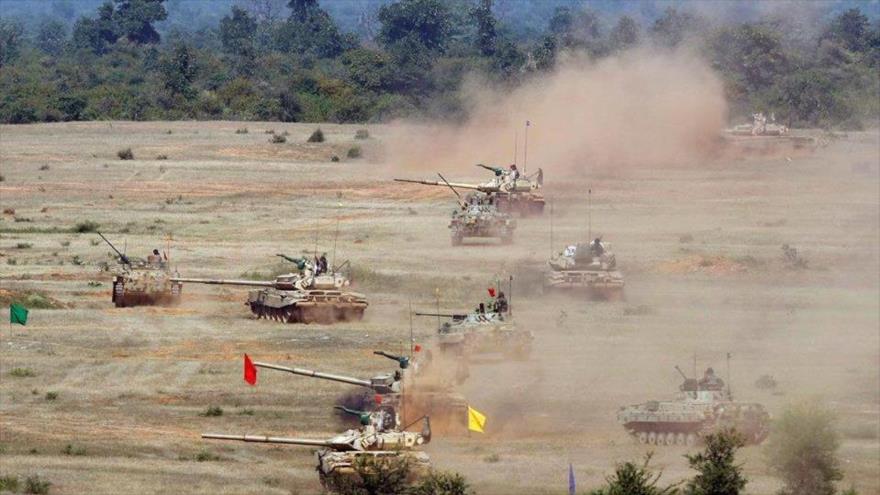 Tensión chino-india: Nueva Delhi envía 100 tanques T-72 a frontera | HISPANTV