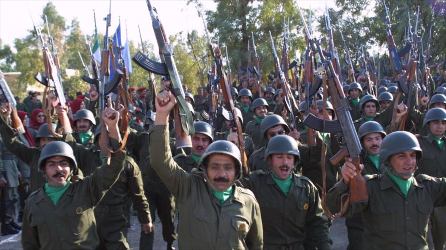 Miembros del grupo terrorista Muyahedin Jalq (MKO, por sus siglas en inglés).