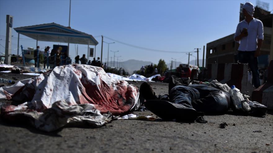 Decenas de personas mueren en el ataque perpetrado por el grupo terrorista EIIL (Daesh, en árabe) en Kabul, capital de Afganistán, 23 de julio de 2016.