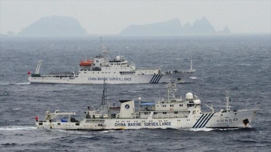 La marina del Ejército chino realiza patrullaje en las aguas en disputa del mar de la China Meridional.