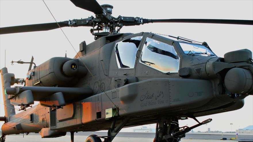  Un helicóptero Apache modelo AH-64E de la Fuerza Aérea de Arabia Saudí.
