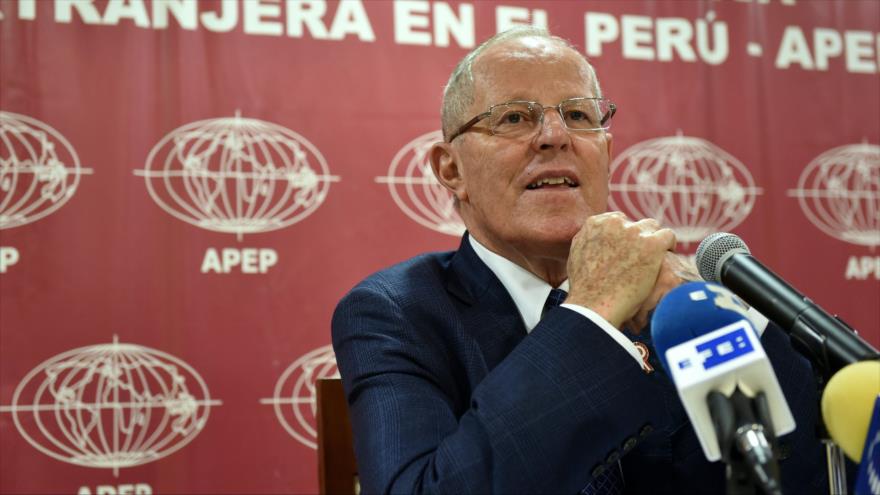 El presidente electo de Perú, Pedro Pablo Kuczynski , durante una conferencia de prensa con los medios extranjeros en Lima, capital peruana, 26 de julio de 2016.