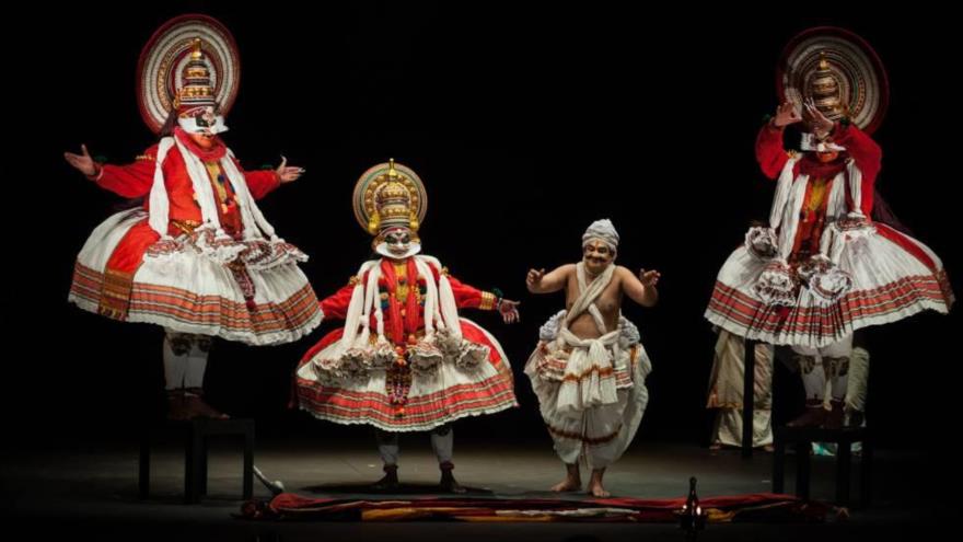 Un momento del espectáculo Kijote Kathakali, en su estreno en la ciudad española de Almagro.