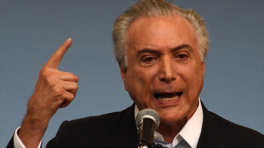 El presidente interino de Brasil, Michel Temer, habla durante la inauguración de la línea 4 del metro en Río de Janeiro, Brasil, 30 de julio de 2016.