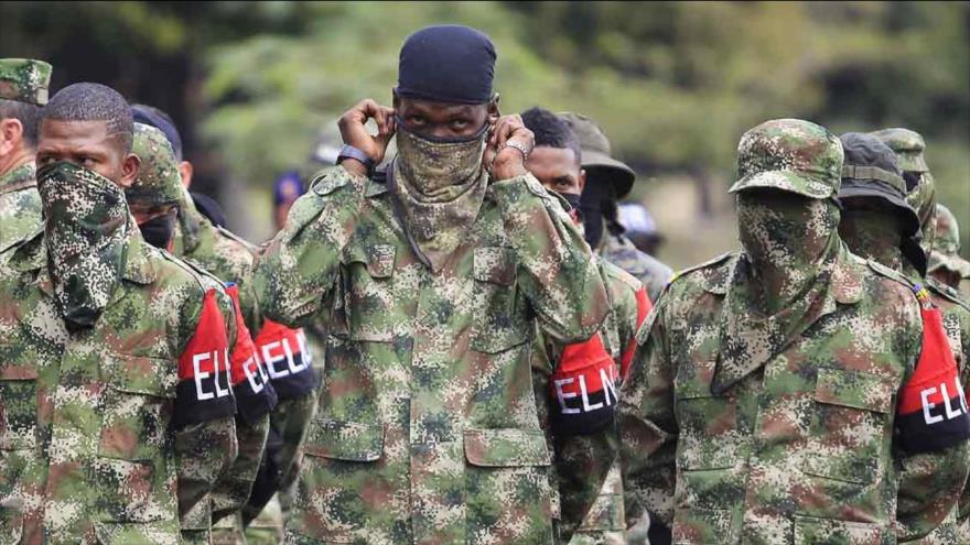 Miembros de la guerrilla colombiana del Ejército de Liberación Nacional.
