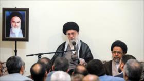 Líder: Irán nunca renuncia a la distancia con EEUU