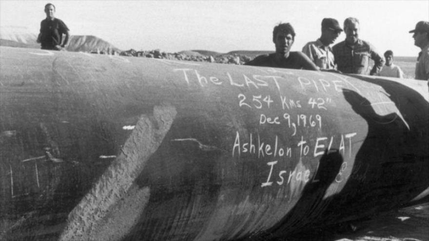 Parte del oleoducto de Eilat-Ashkelon en 1969.