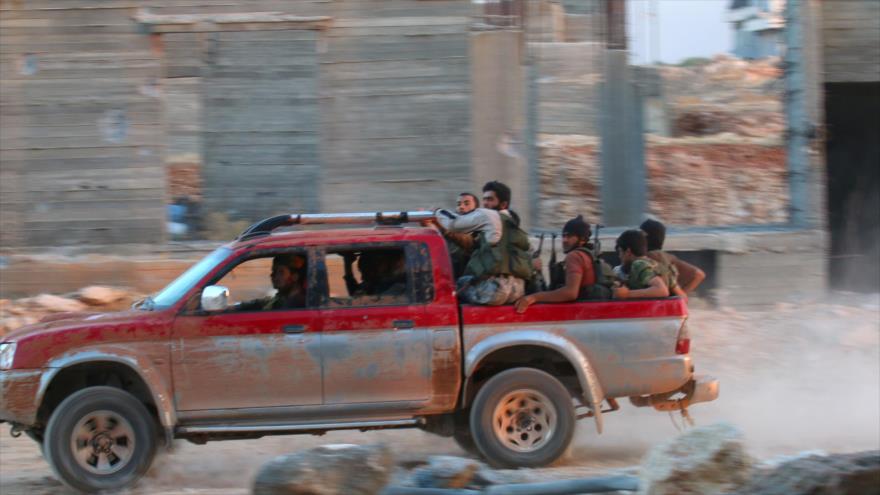 Terroristas de Frente Fath al-Sham.