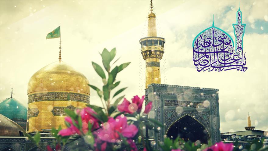 El mausoleo del octavo Imam de los chiíes, el Imam Reza (la paz sea con él), en la ciudad iraní de Mashhad.