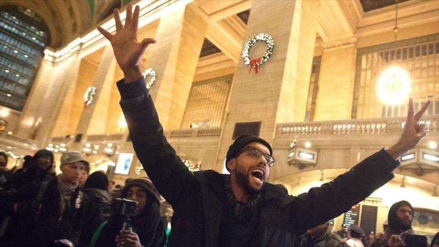 Protesta en Estados Unidos por la violencia racista policial.