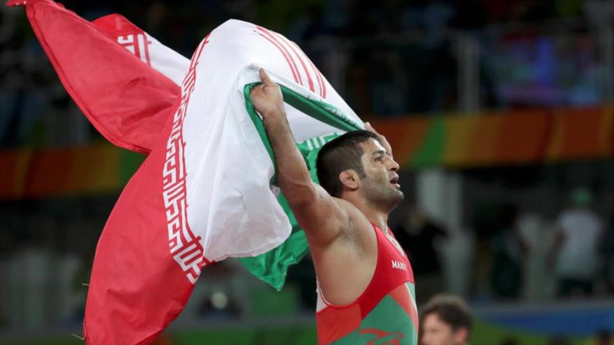 El luchador iraní Said Abdevali, ganador de la medalla de bronce de lucha grecorromana en los JJOO Río, 14 de agosto de 2016.
