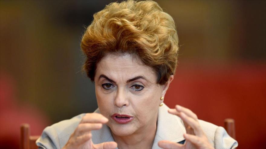 Rousseff plantea adelantar comicios para superar ruptura política