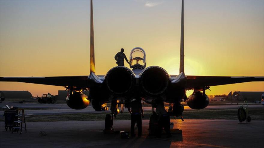 Un avión de combate en la Base Aérea de Incirlik.