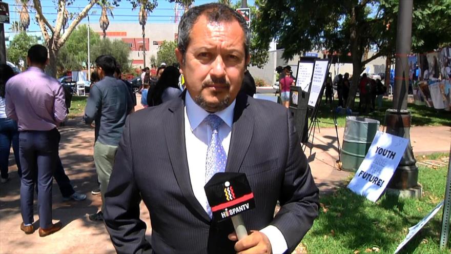 Jóvenes en EEUU exigen más educación y menos balas de Policía