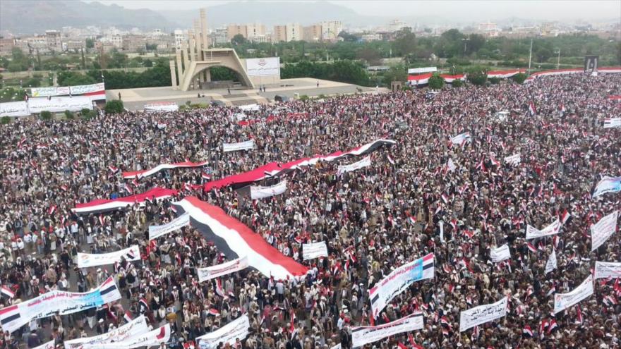 Yemeníes salen a las calles en apoyo del Supremo Consejo Político