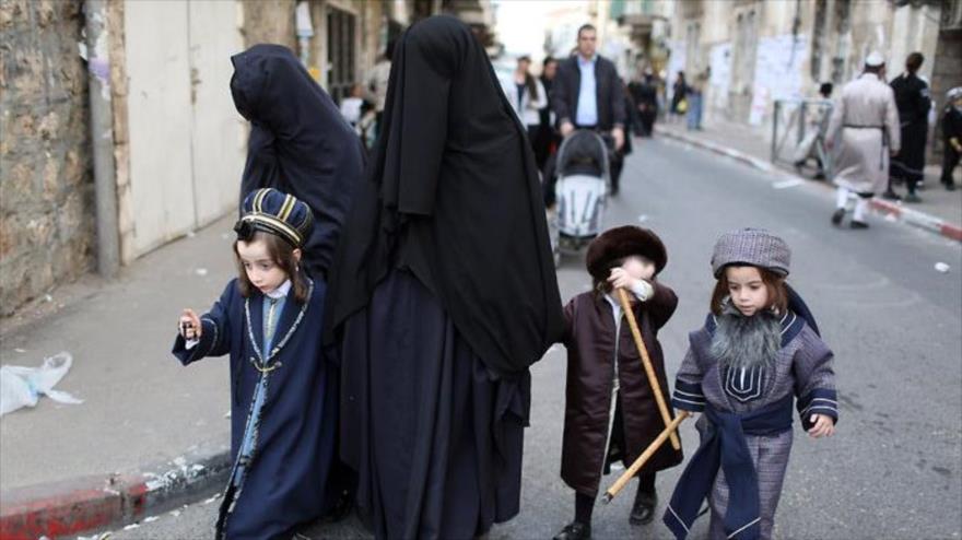 Seguidores de la estricta secta Satmar que son ultraortodoxos judíos. 