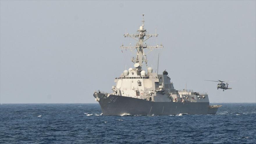 Pentágono: Barcos iraníes “acosan” a un buque de guerra de EEUU