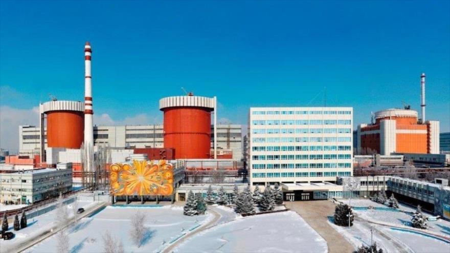 La central nuclear (NPP) en Yuzhnoukrayinsk, Ucrania.
