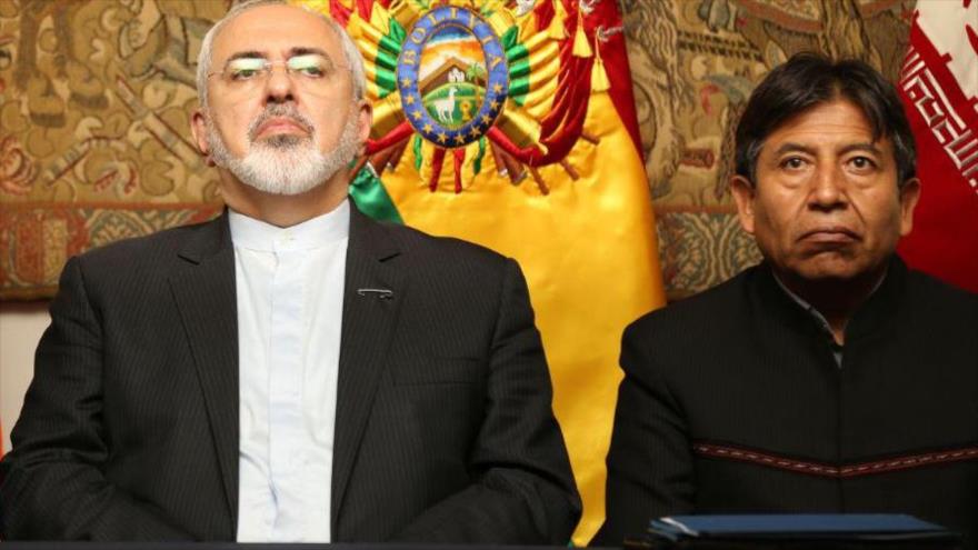 Los cancilleres de Irán, Mohamad Yavad Zarif (izda.), y de Bolivia, David Choquehuanca, durante el Foro Empresarial Iraní-Boliviano en Santa Cruz, 26 de agosto de 2016.