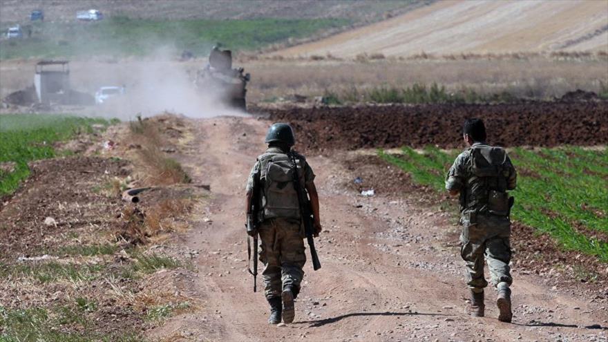 Militares turcos en la frontera siria.