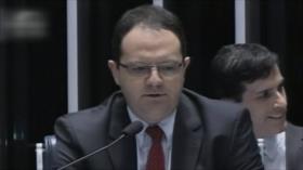 Senado de Brasil continúa con juicio político contra Rousseff