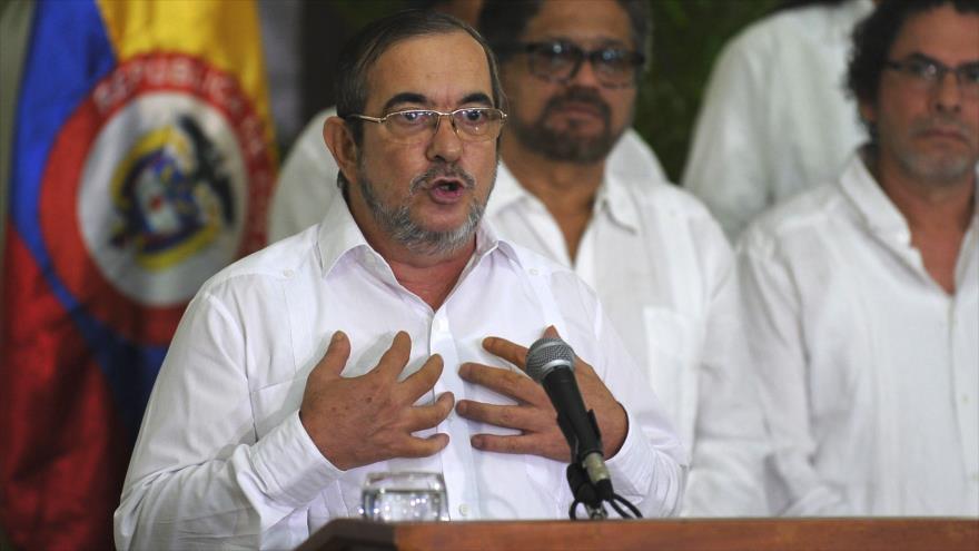 FARC declaran alto el fuego y dejan armas por orden de Santos