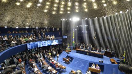 62 senadores declaran su voto en la sesión de juicio de Rousseff