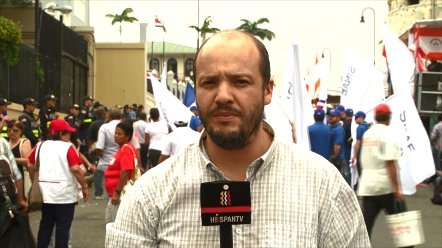 Sindicatos protestan contra la ley de empleo público en Costa Rica